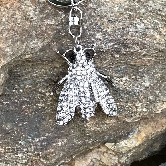 Austrian Crystal Bee Keychain - Picture 1 of 7